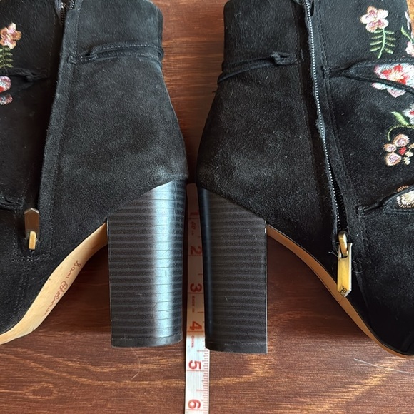 Sam Edelman Black Heeled Suede Boots with Floral Embroidery Size 7 - Picture 11 of 11